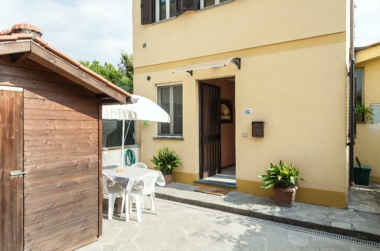 La Casina Gialla Independent House - Near The Walls Лука Екстериор снимка